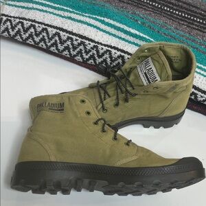 Palladium Pampa Hi Originale Boots Canvas Sneakers 10.5